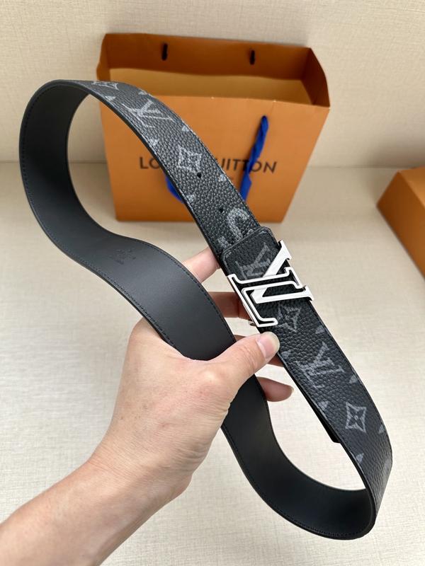 激安ルイヴィトンベルト着用イメージ